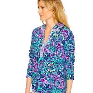 Lilly Pulitzer Harmon Pullover Hoodie UPF 50+ Multi in The Swim, size small